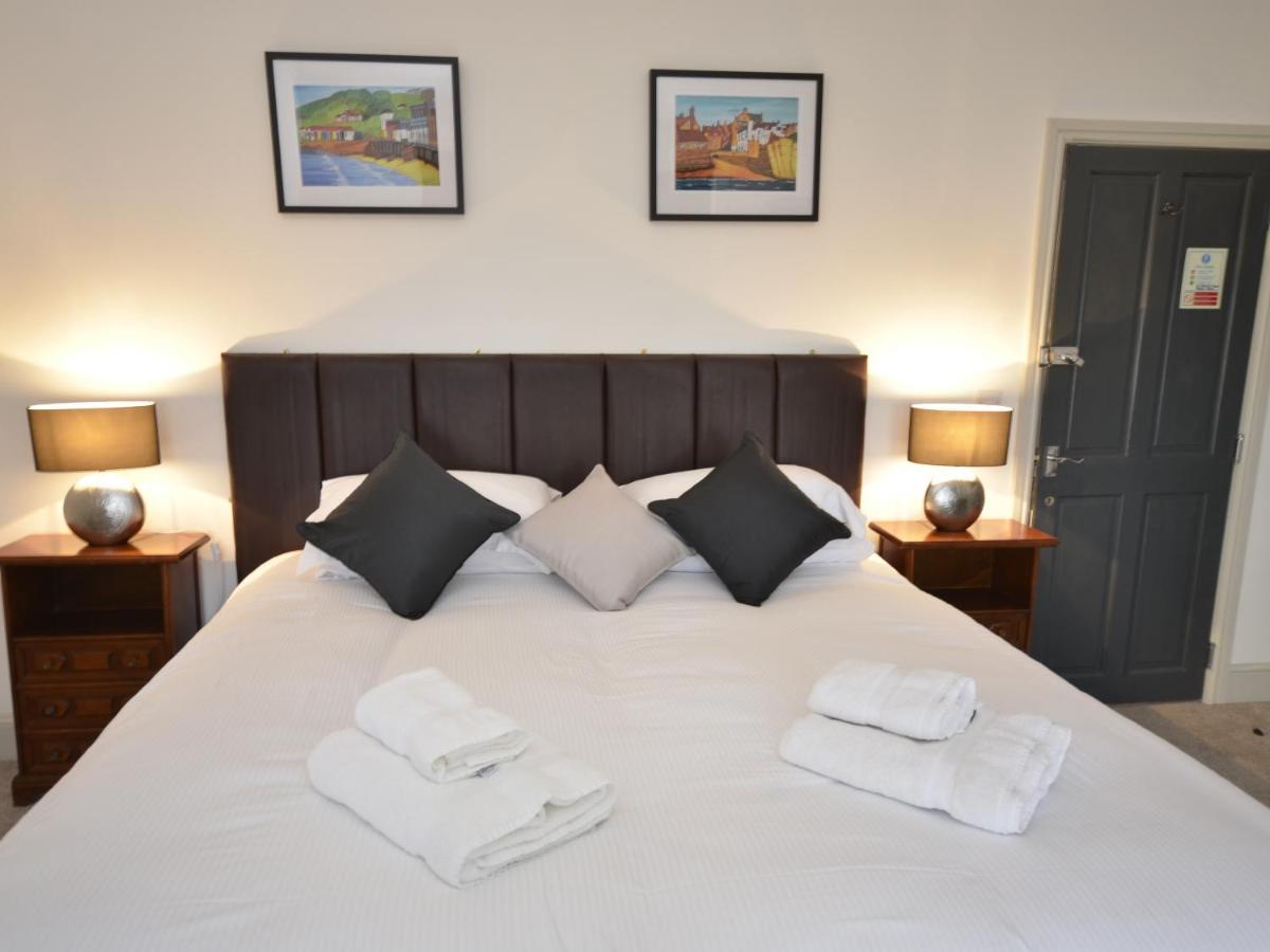 The Chapel House Hotel Скарборо Номер фото